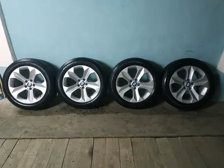 Зимние шины с дисками BMW 255/50 R19 за 480 000 тг. в Алматы – фото 4