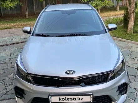 Kia Rio X-Line 2020 года за 8 350 000 тг. в Алматы – фото 2