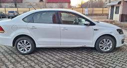 Volkswagen Polo 2016 годаfor5 500 000 тг. в Атырау – фото 2