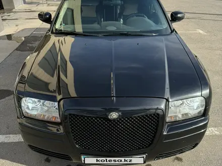 Chrysler 300C 2005 года за 4 700 000 тг. в Шымкент – фото 8