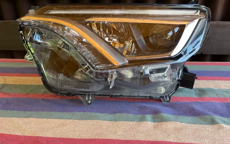 Фара передняя на Тойота Рав 4 2016- за 135 000 тг. в Алматы