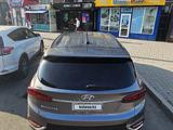 Hyundai Santa Fe 2019 года за 7 700 000 тг. в Актобе – фото 2