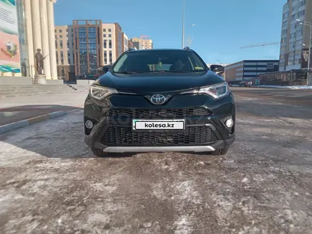 Toyota RAV4 2017 года за 12 000 000 тг. в Петропавловск – фото 5