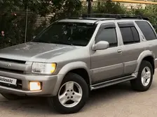Infiniti QX4, 2001
