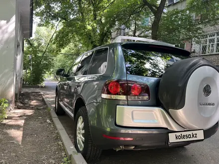 Volkswagen Touareg 2007 года за 5 500 000 тг. в Алматы – фото 3