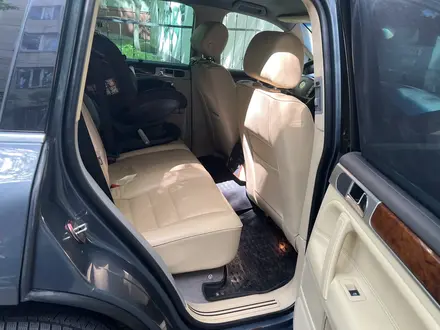 Volkswagen Touareg 2007 года за 5 500 000 тг. в Алматы – фото 6