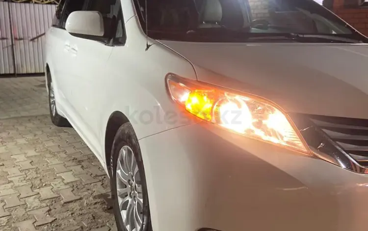 Toyota Sienna 2010 года за 7 500 000 тг. в Актобе