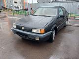 Volkswagen Passat 1992 года за 900 000 тг. в Астана