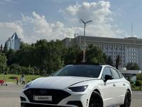 Hyundai Sonata 2022 года за 13 950 000 тг. в Алматы