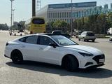 Hyundai Sonata 2022 года за 13 950 000 тг. в Алматы – фото 4