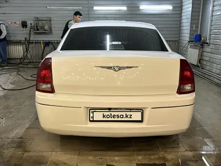 Chrysler 300C 2005 года за 3 500 000 тг. в Алматы – фото 8
