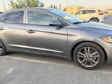 Hyundai Elantra 2018 года за 3 800 000 тг. в Атырау – фото 2