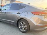 Hyundai Elantra 2018 года за 4 000 000 тг. в Атырау – фото 5