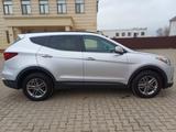 Hyundai Santa Fe 2017 года за 5 200 000 тг. в Уральск – фото 3