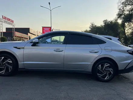 Hyundai Sonata 2024 года за 13 990 000 тг. в Алматы – фото 18