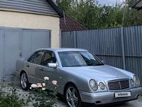 Mercedes-Benz E 320 1999 годаүшін3 500 000 тг. в Алматы