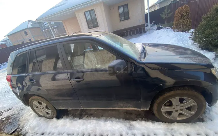 Suzuki Grand Vitara 2006 годаүшін3 000 000 тг. в Алматы