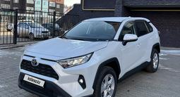 Toyota RAV4 2024 годаfor15 600 000 тг. в Атырау