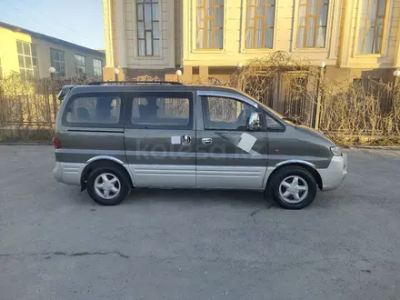 Hyundai Starex 2002 года за 4 000 000 тг. в Шымкент – фото 2