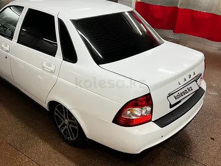 ВАЗ (Lada) Priora 2170 2014 года за 2 000 000 тг. в Астана – фото 2