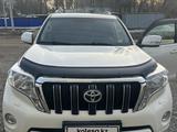 Toyota Land Cruiser Prado 2015 годаүшін18 000 000 тг. в Актобе – фото 2