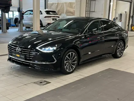 Hyundai Sonata 2022 года за 12 950 000 тг. в Астана