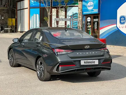 Hyundai Elantra 2024 года за 9 400 000 тг. в Шымкент – фото 4