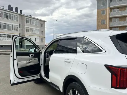 Kia Sorento 2022 года за 20 200 000 тг. в Атырау – фото 2