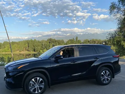 Toyota Highlander 2023 года за 24 000 000 тг. в Алматы – фото 2