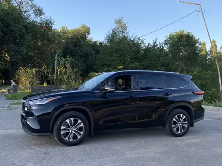 Toyota Highlander 2023 года за 24 000 000 тг. в Алматы – фото 12