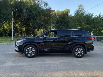 Toyota Highlander 2023 года за 24 000 000 тг. в Алматы – фото 15