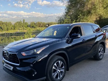 Toyota Highlander 2023 года за 24 000 000 тг. в Алматы