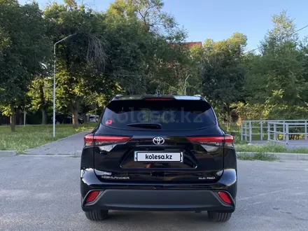 Toyota Highlander 2023 года за 24 000 000 тг. в Алматы – фото 5