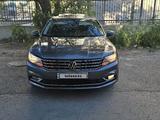 Volkswagen Passat 2018 года за 9 644 000 тг. в Атырау – фото 3