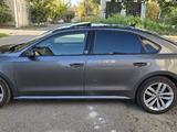 Volkswagen Passat 2018 года за 9 644 000 тг. в Атырау – фото 4
