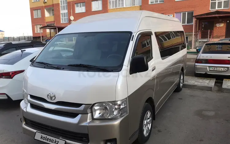 Toyota Hiace 2014 годаfor14 200 000 тг. в Атырау