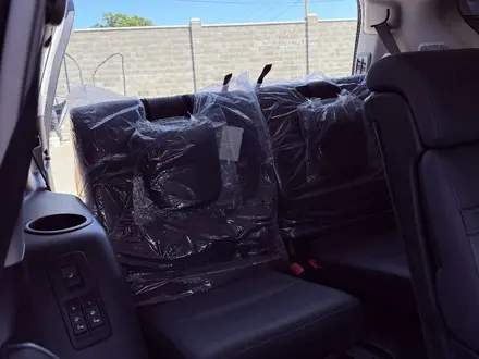 Toyota Land Cruiser Prado 2017 года за 29 500 000 тг. в Алматы – фото 32