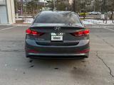 Hyundai Elantra 2017 года за 7 000 000 тг. в Уральск