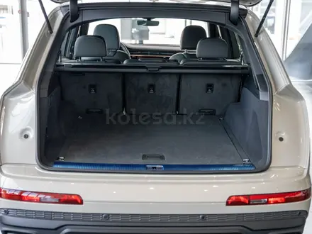 Audi Q7 55 TFSI 2024 года за 53 970 000 тг. в Алматы – фото 23