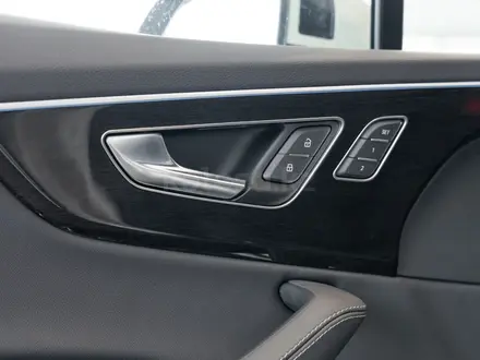 Audi Q7 55 TFSI 2024 года за 53 970 000 тг. в Алматы – фото 37