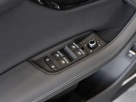 Audi Q7 55 TFSI 2024 года за 53 970 000 тг. в Алматы – фото 38