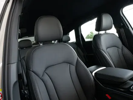 Audi Q7 55 TFSI 2024 года за 53 970 000 тг. в Алматы – фото 45