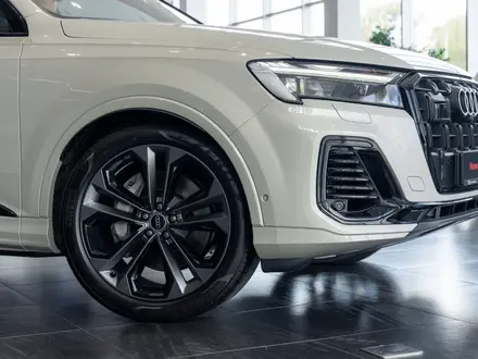 Audi Q7 55 TFSI 2024 года за 53 970 000 тг. в Алматы – фото 8