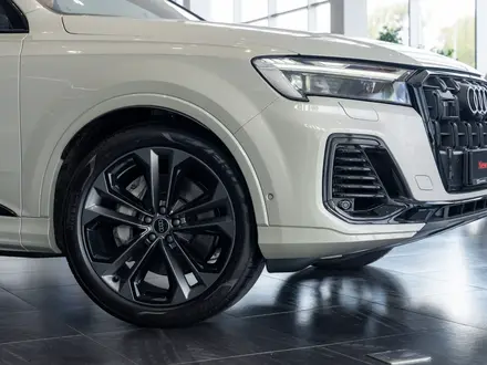 Audi Q7 55 TFSI 2024 года за 53 970 000 тг. в Алматы – фото 9