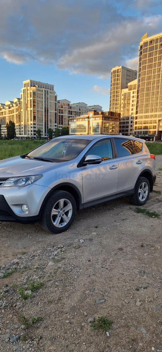 Toyota RAV4 2013 г.