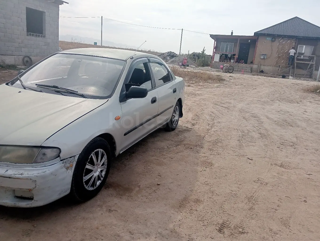 Mazda 323, 1996