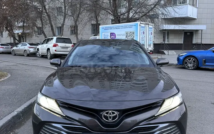 Toyota Camry 2019 года за 14 000 000 тг. в Астана