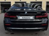 BMW 530 2021 года за 27 000 000 тг. в Актау – фото 2