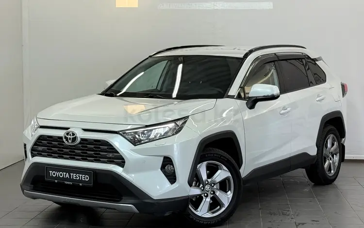 Toyota RAV4 Prestige 2019 года за 12 490 000 тг. в Астана