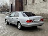 Mercedes-Benz E 230 1996 года за 2 600 000 тг. в Караганда – фото 4